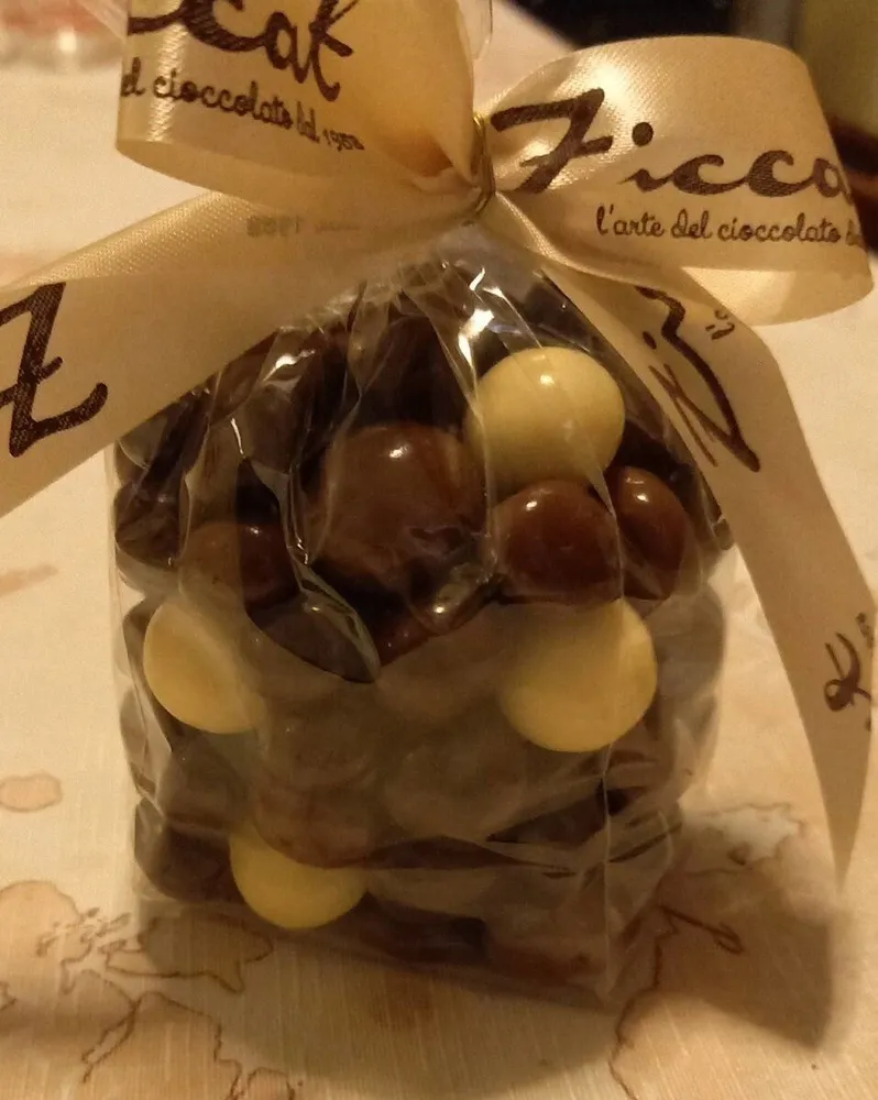 Dragees assorti ricoperti di cioccolato