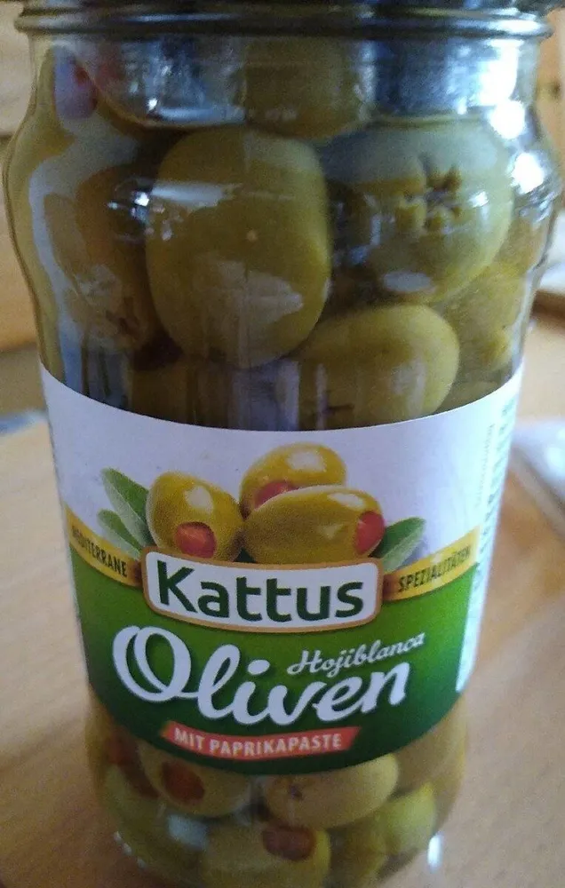 Oliven mit Paprikapaste