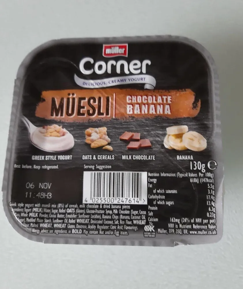 Creamy yogurt muesli chocolate banana