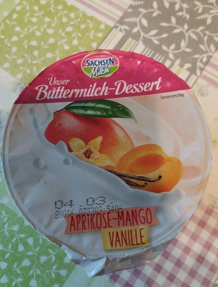 Buttermilch Dessert Himbeere-Brombeere