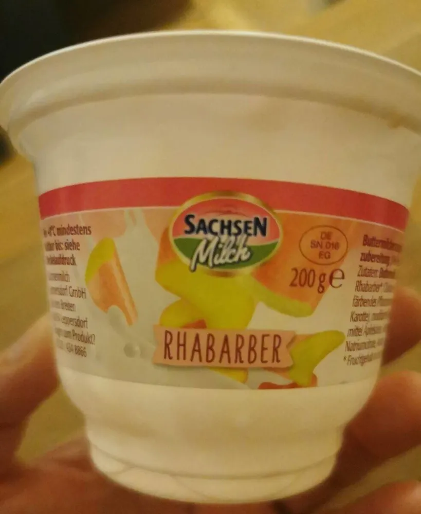 Unser buttermilchdessert rhabarber