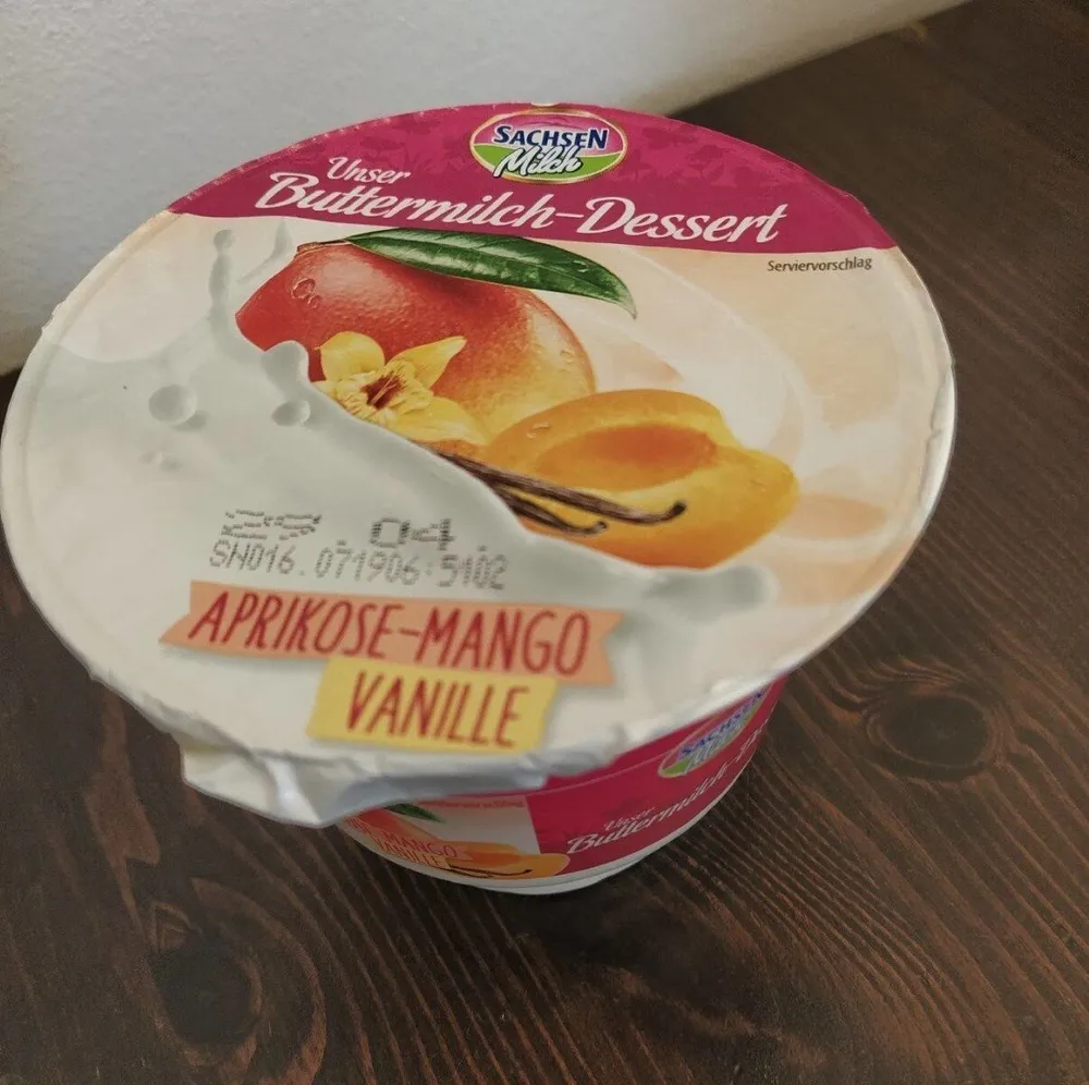 Buttermilch-Dessert Aprikose-Mango-Vanille