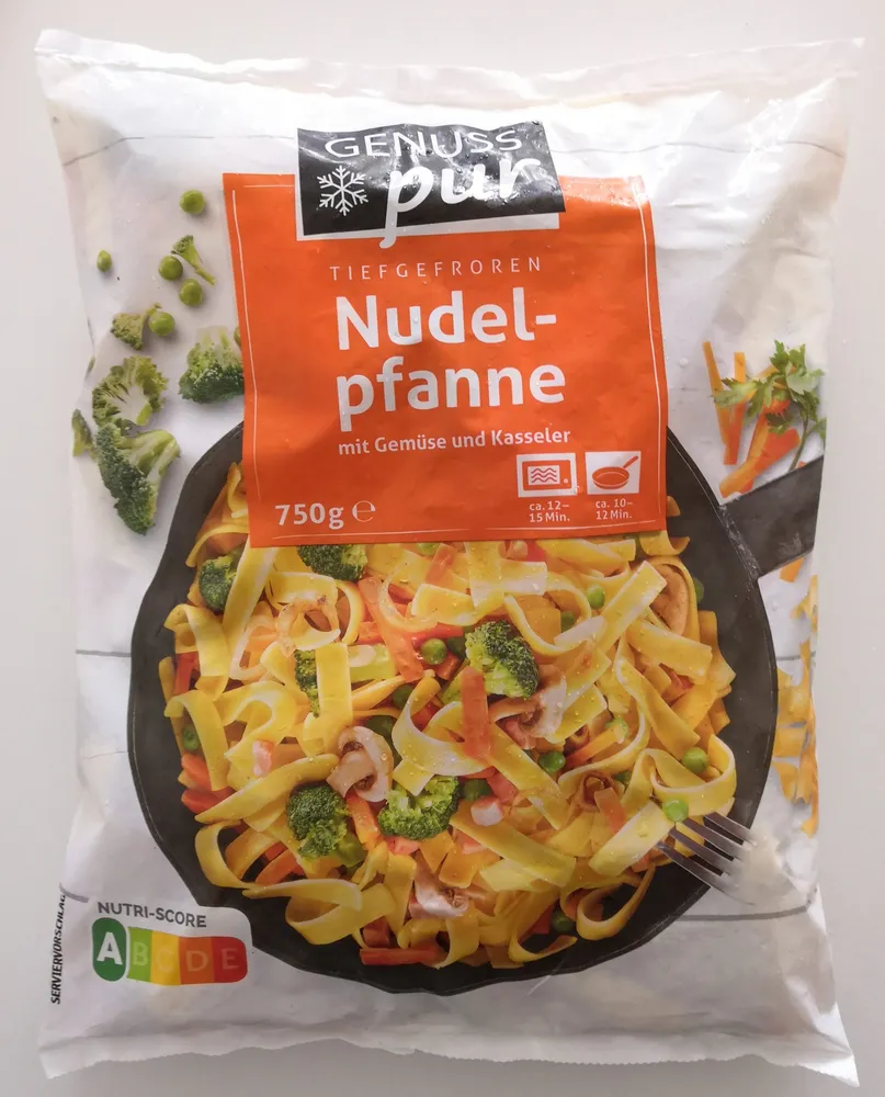 Nudelpfanne mit Gemüse und Kasseler