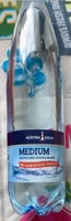 Natürliches Mineralwasser Medium
