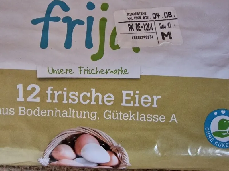 12 frische Eier