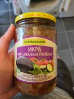 Gemüsezubereitung mit kleingehackten auberginen
