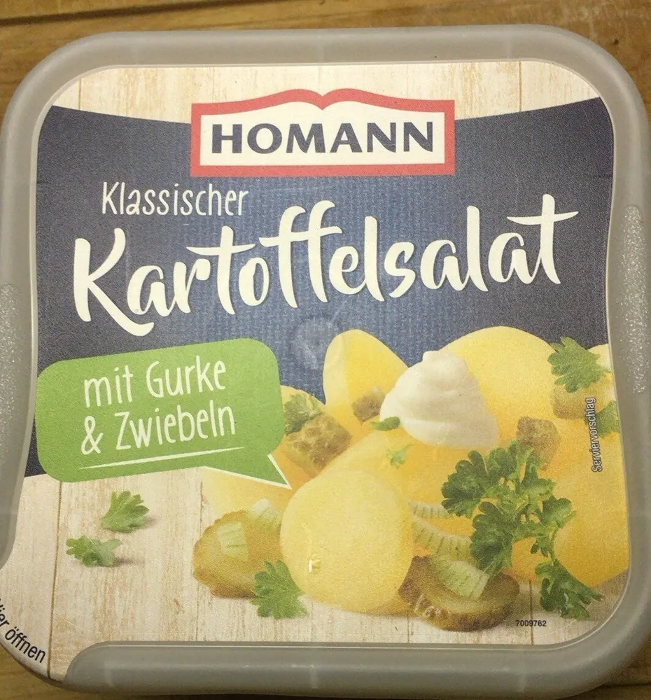 Klassischer Kartoffelsalat mit Gurke & Zwiebel