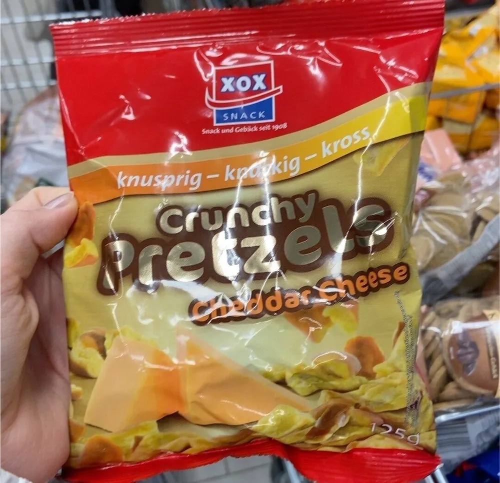 Crunchy Pretzels Cheddar Cheese