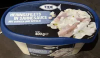 Heringsfilets in Sahnesauce mit Gurken und Äpfeln