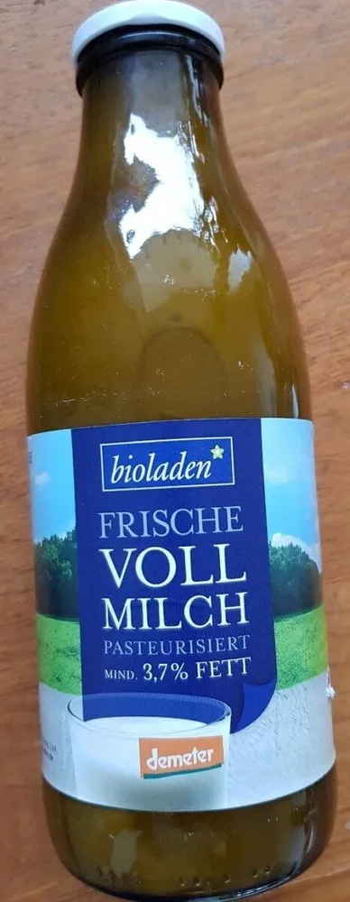 Frische Vollmilch