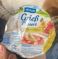 Grieß Dessert Gartenfrüchte