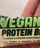 Cookies and cream protein bar
