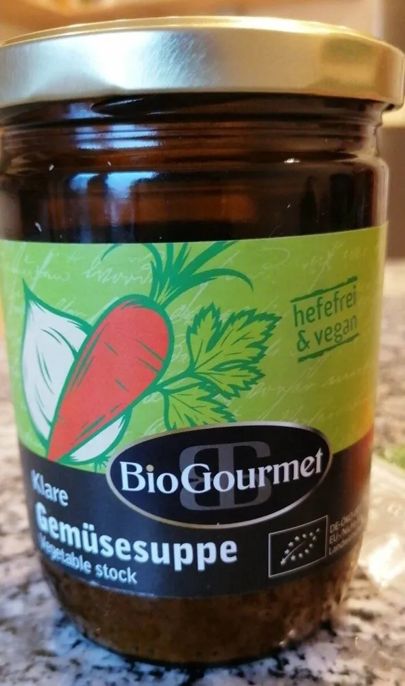 Klare Gemüsebrühe