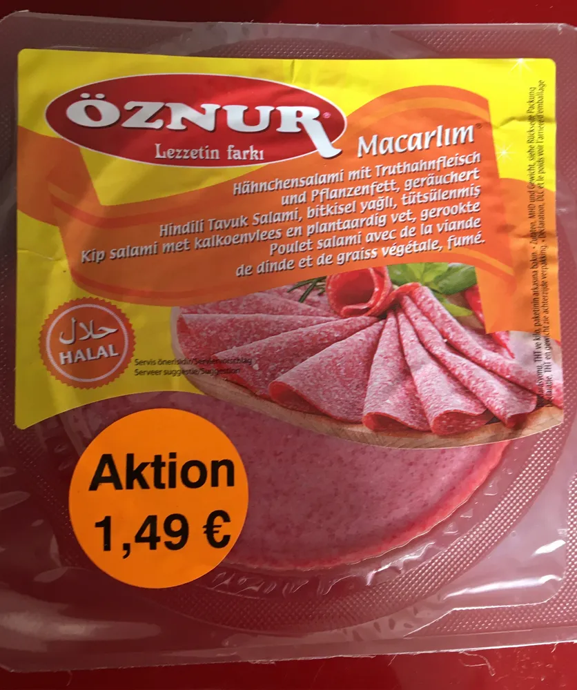 Macarlım Hähnchensalami mit Truthahnfleisch und Pflanzenfett, geräuchert