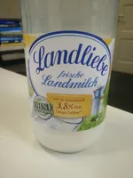 Frische Landmilch