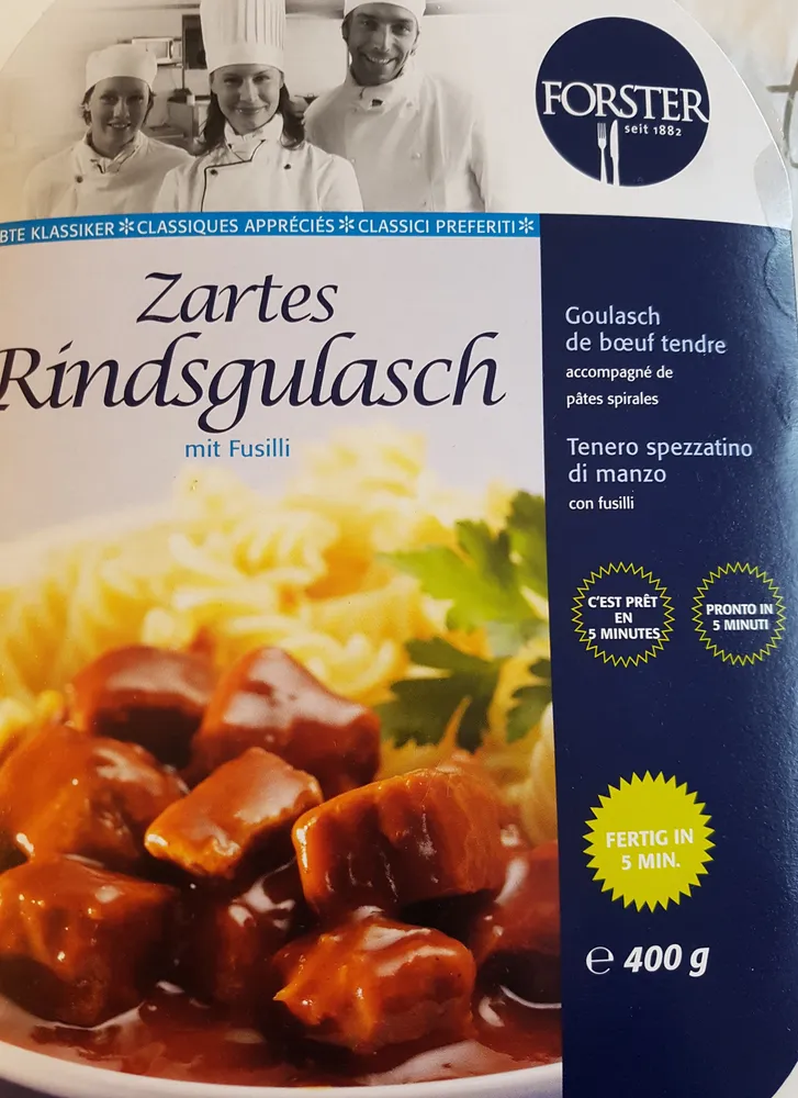 Goulash de boeuf tendre aux pâtes