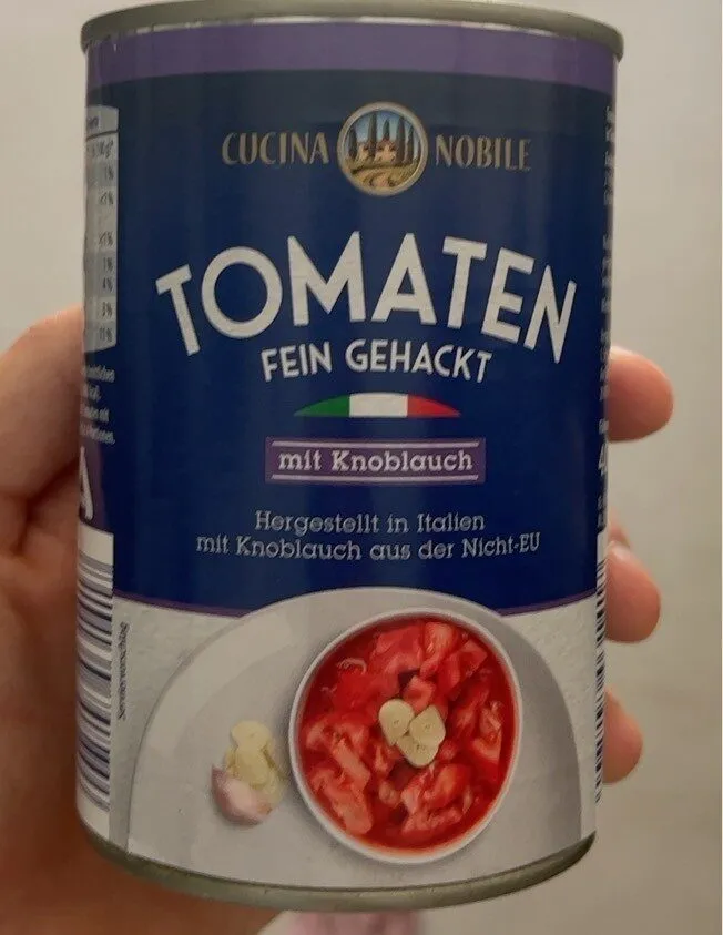 Tomaten fein gehackt