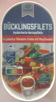 Bücklingsfilets Geräucherte Heringsfilets in pikanter Tomaten-Creme mit Pusztasalat