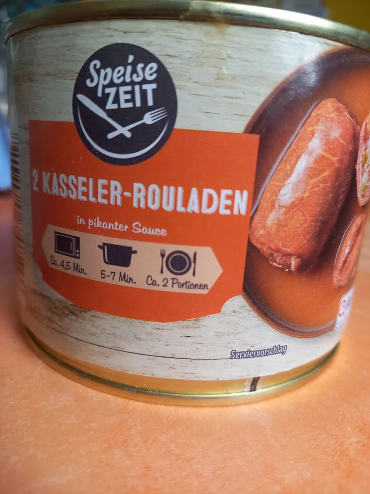 2 Kasseler-Rouladen in pikanter Sauce
