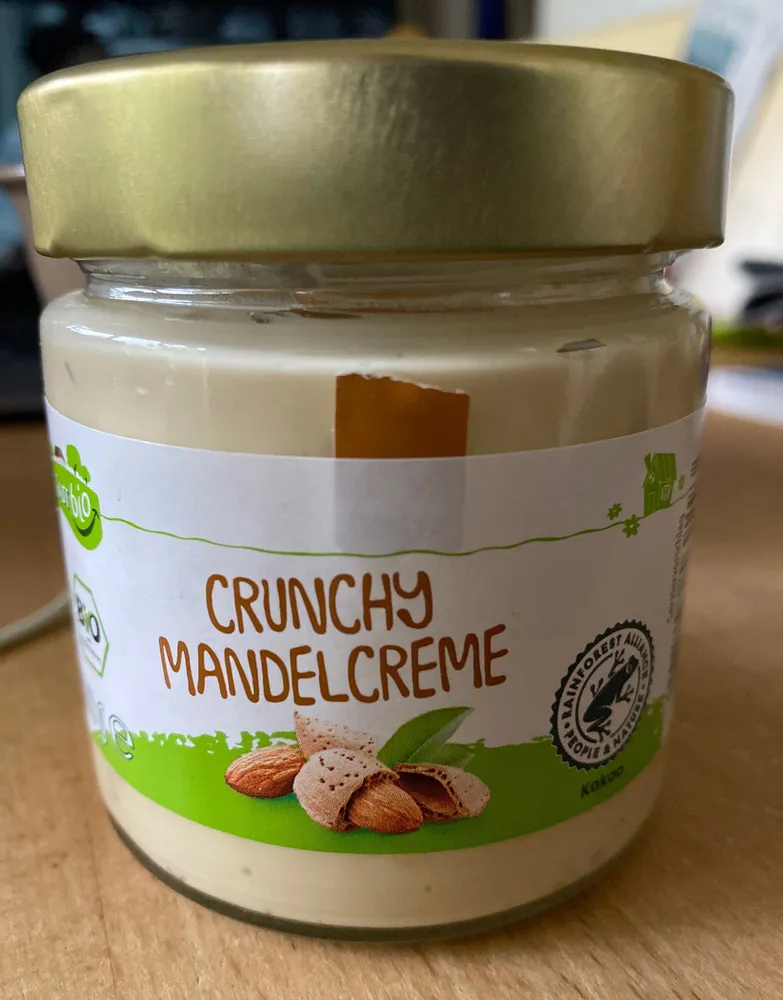Crunchy Mandelcreme