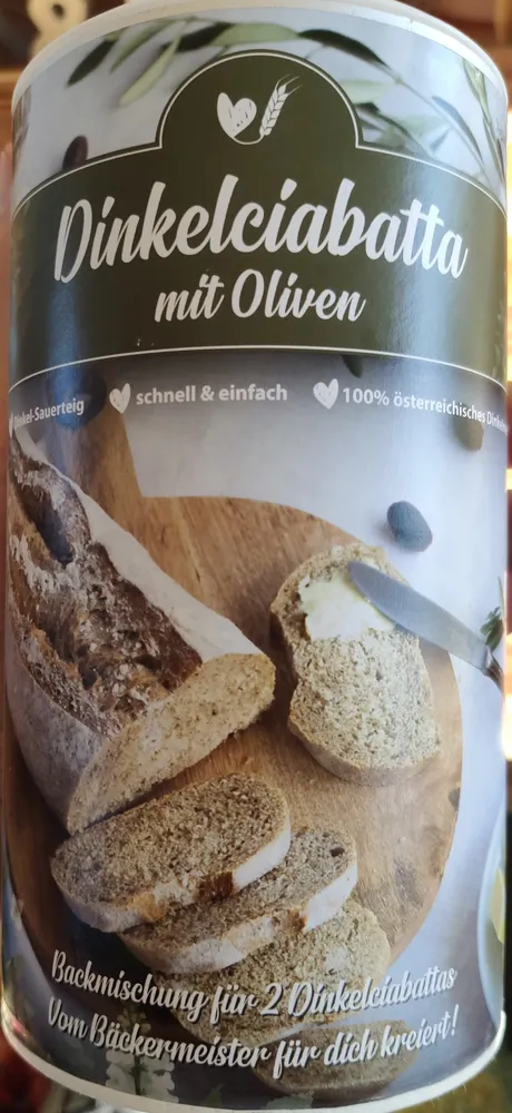 Dinkelchiabatta mit Oliven Backmischung