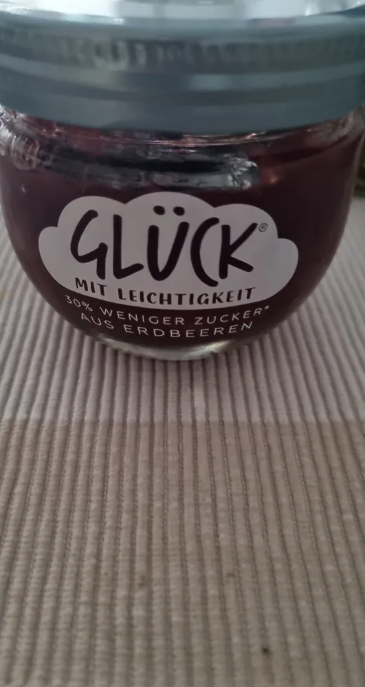 MIT LEICHTIGKEIT 30% WENIGER AUS ERDBEEREN MIT LECHTIGKEIT