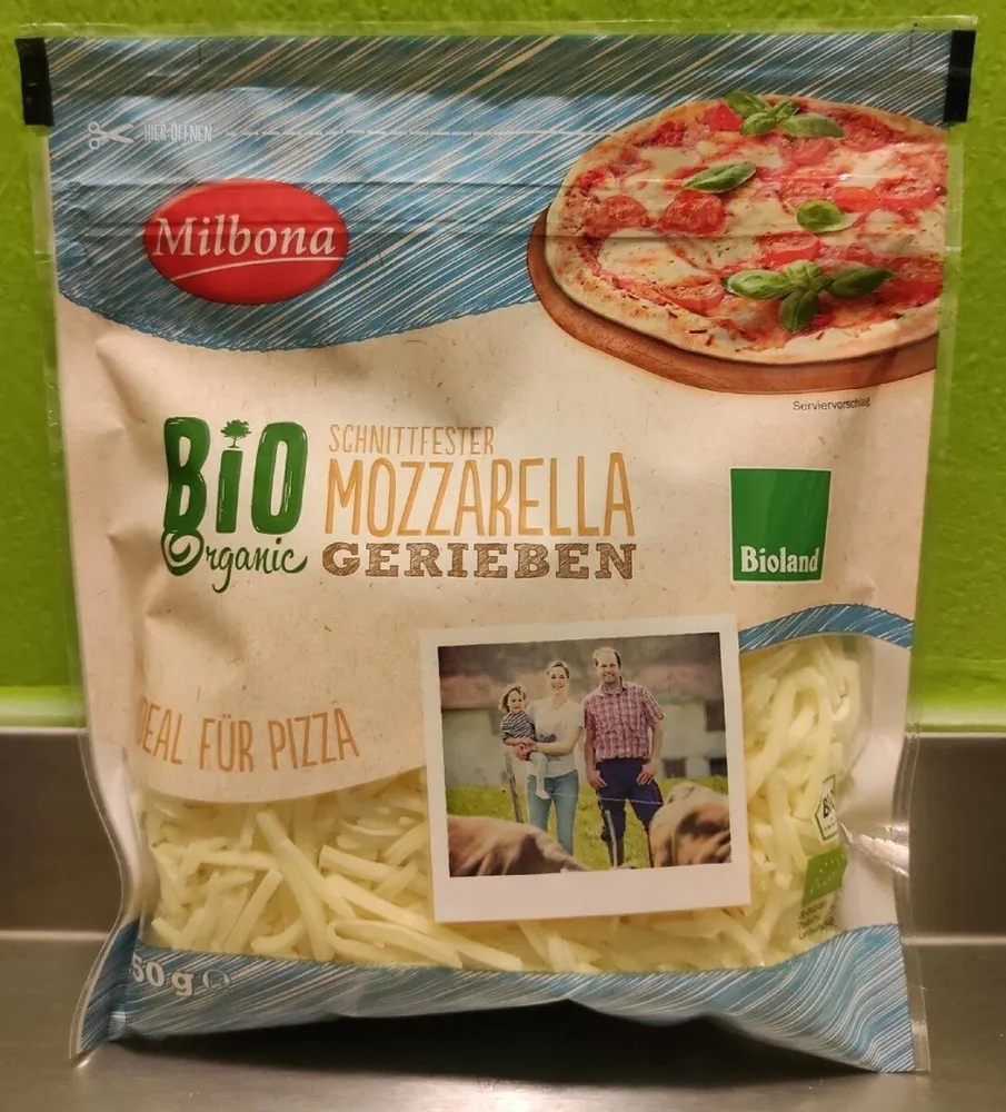 Schnittfester Mozzarella gerieben