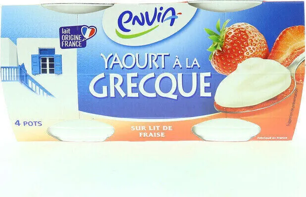 Yaourts à la grecque lit de fraise