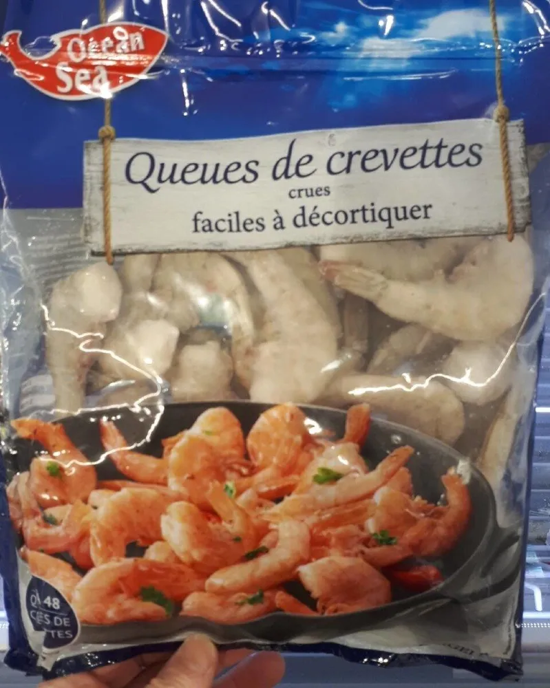 Queues de crevettes crues