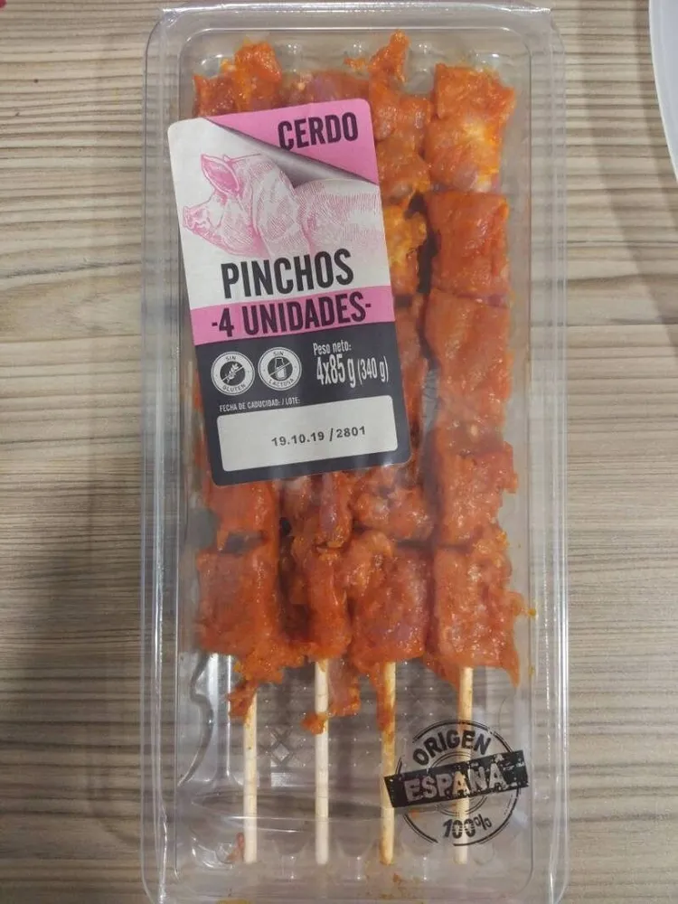 Pinchos adobados de cerdo