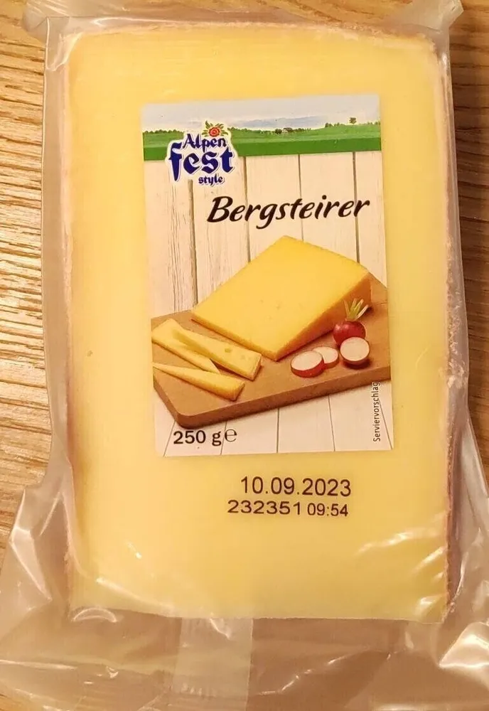 Bergsteirer Semi-Hard Cheese