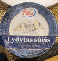 Lydytas sūris su mėlynaisiais pėlėsiais