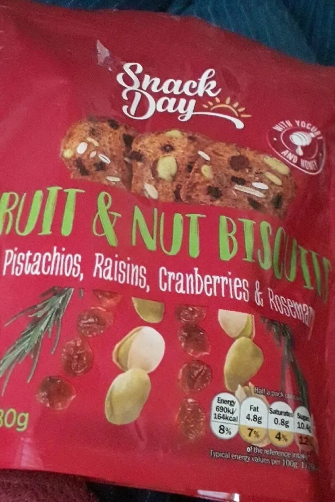 Fruit nut biscuit