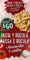 Ensalada de pasta a la genovesa con queso Mozzarella y rúcula