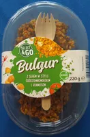 Bulgur z serem w stylu śródziemnomorskim i hummusem