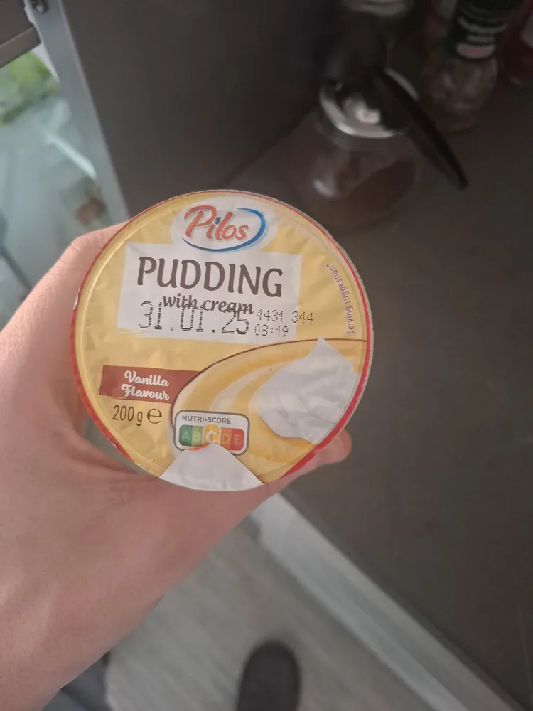 PUDDING with cream Vanilla Flavour