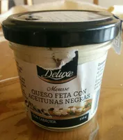 Mousse de queso feta con aceitunas negras