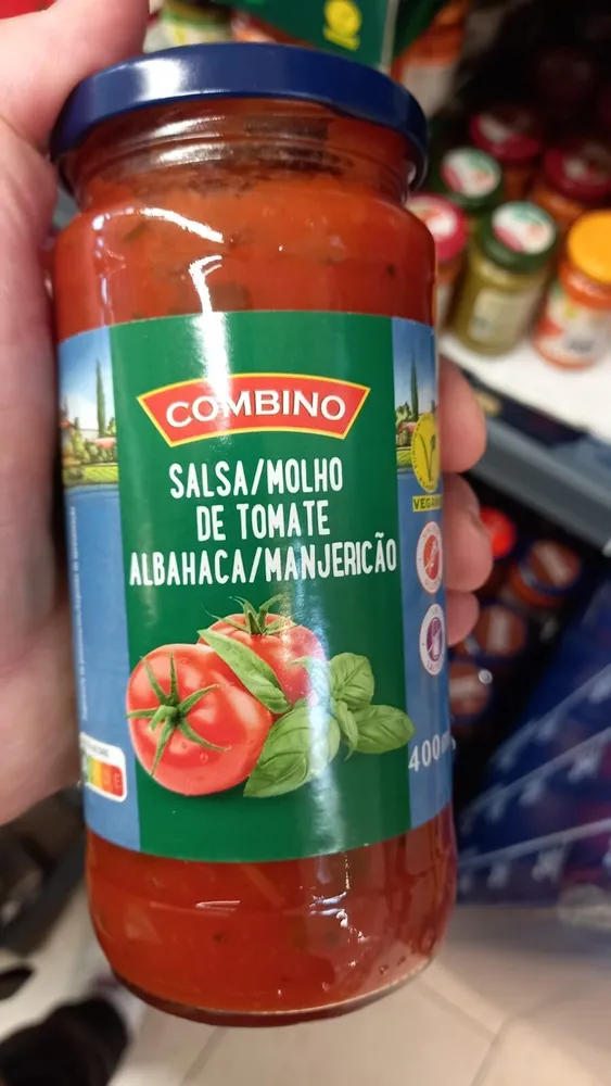 Salsa de tomate y albahaca