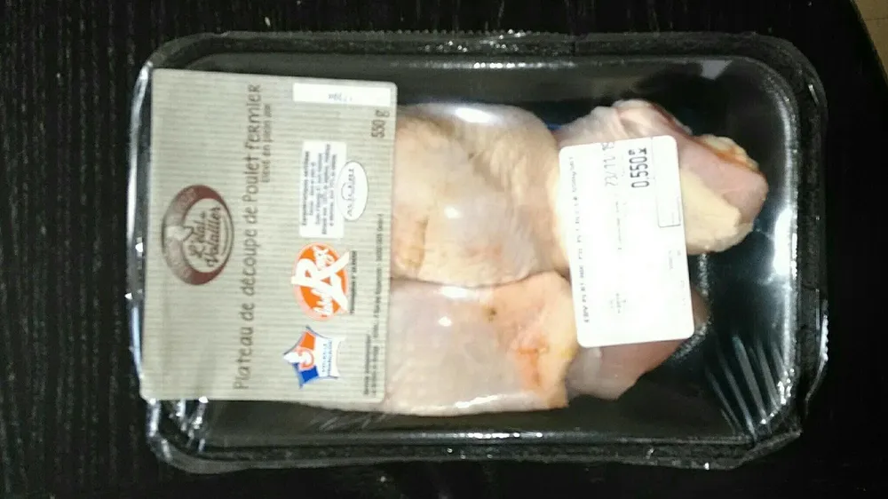 Plateau de découpe de poulet fermier