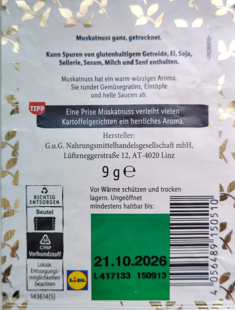 Muskatnuss ganz