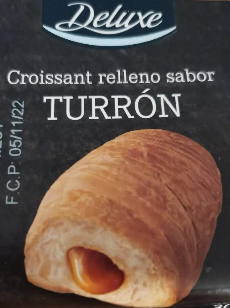 Croissant relleno sabor turrón