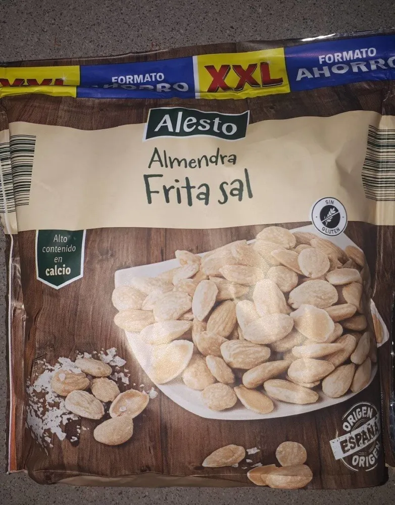 Almendra frita con sal