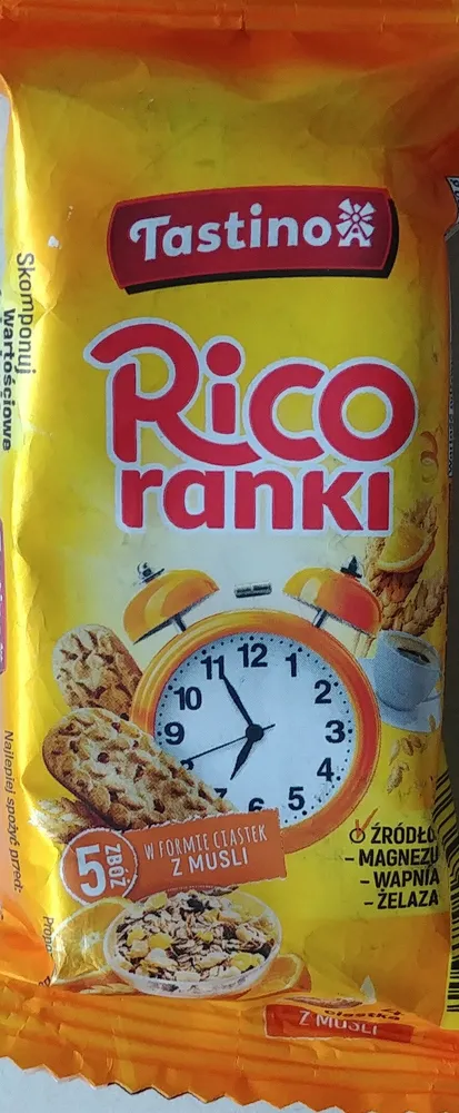 Ciastka zbożowe z musli, wzbogacone w wapń, magnez i żelazo.
