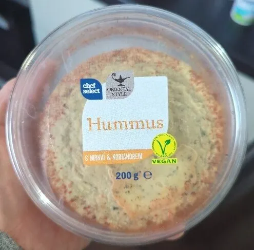 Hummus s mrkví a koriandrem