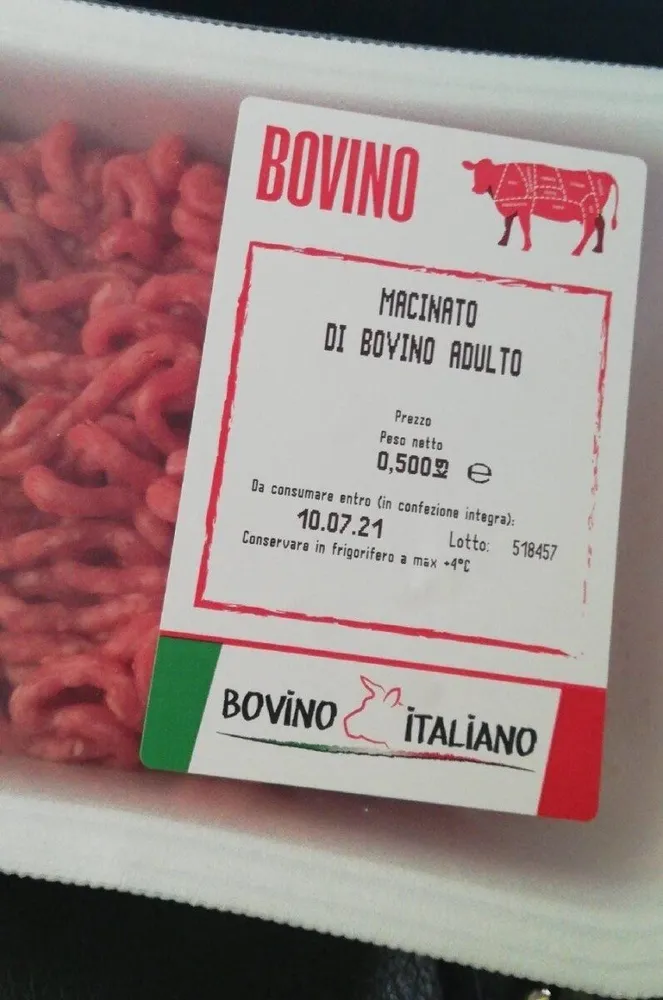 Macinato di bovino adulto