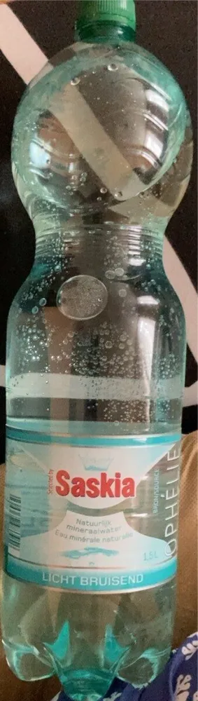 Eau finement pétillante
