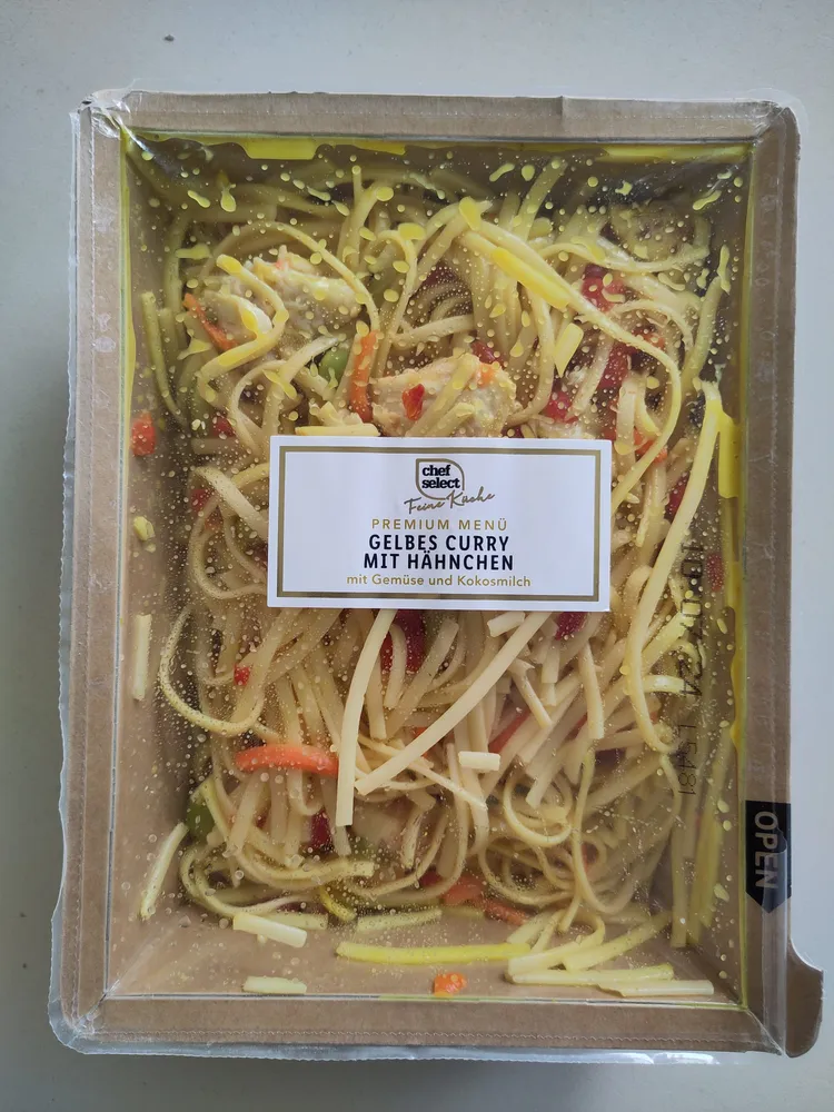 Gelbes Curry mit Hähnchen