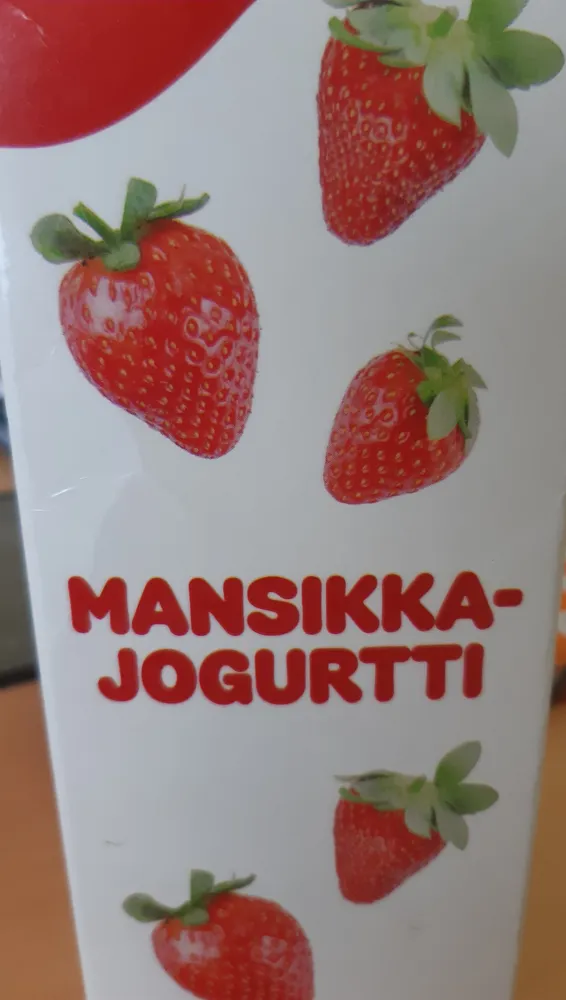 mansikka-jogurtti