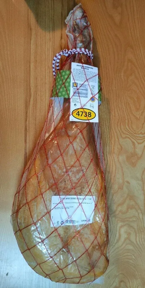 Jamón serrano bodega