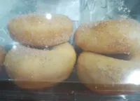 9 mini doughnuts with sugar and cinnamon